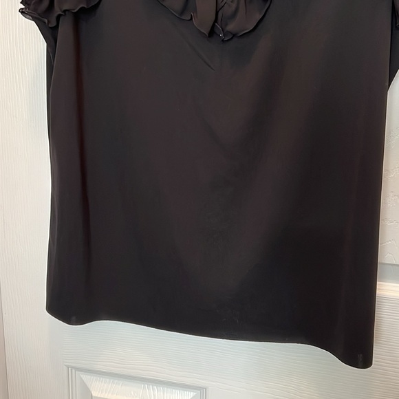 Worthington Womens Ruffle Black Blouse EUC - Picture 2 of 9